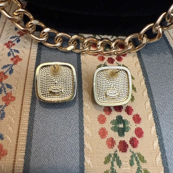 Gold and Black Statement Necklace Set - Picture 5 of 10